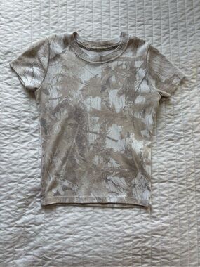 Hollister Beige Marble-Print Short Sleeve Tee